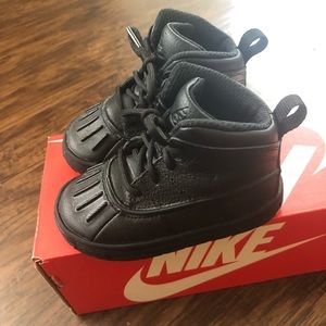 Nike Woodside 2 high boots